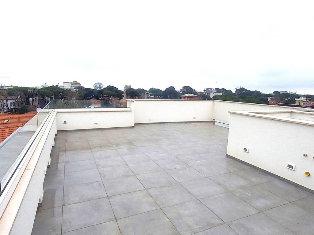 Attico / mansarda a Riccione in Viale Giuseppe Galliano - Foto 4