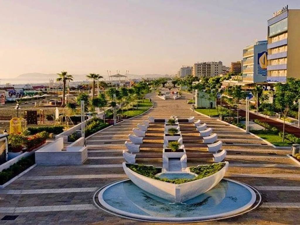 Palazzo / stabile a Riccione - Foto 2