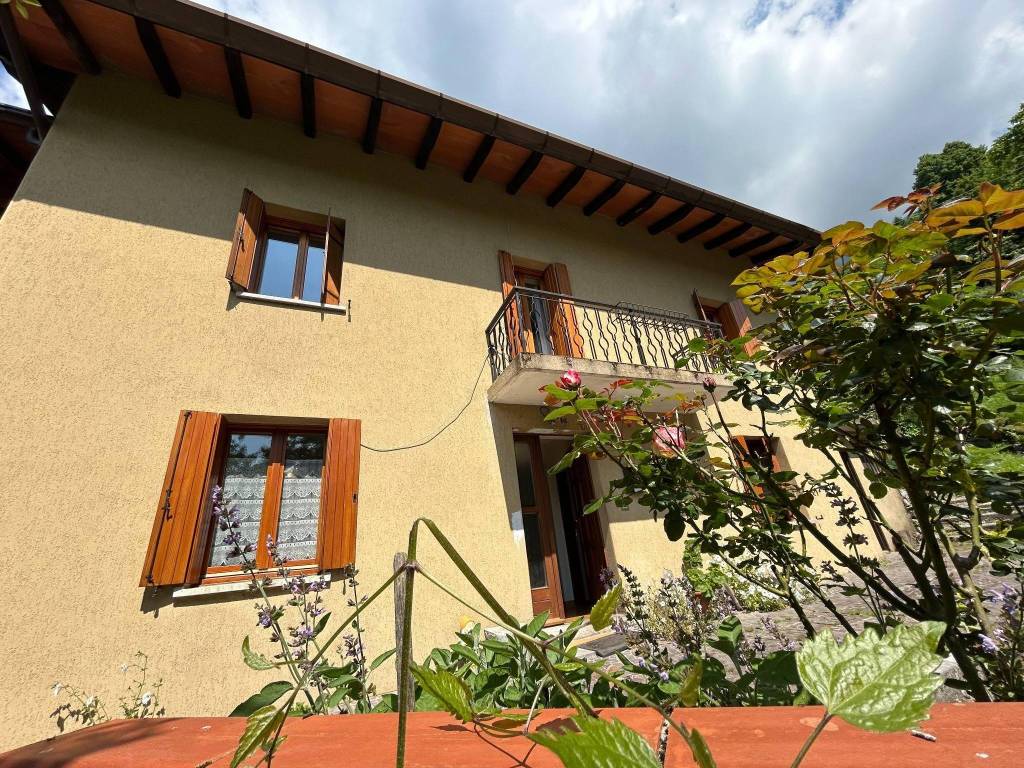 Casa indipendente a Taipana in Frazione Cornappo, 16 - Foto 2