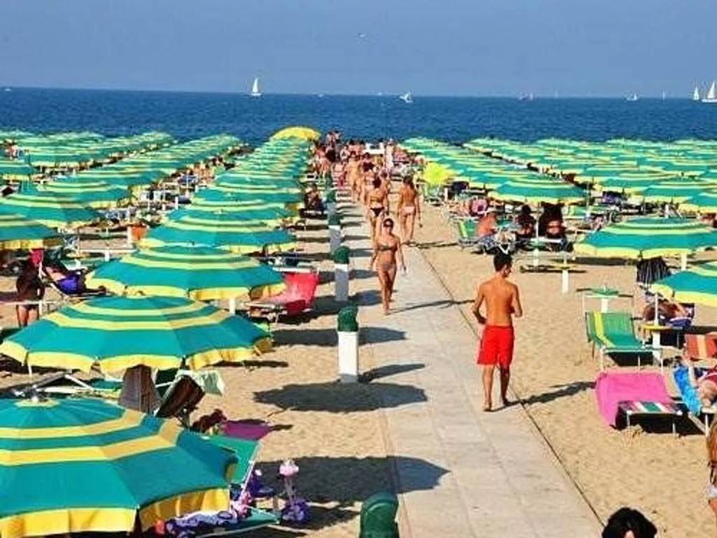 Palazzo / stabile a Rimini in Neighbourhood: Viserba - Foto 2