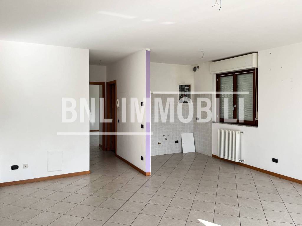 Appartamento a Luino in Via Filippo Turati, 48 - Foto 5