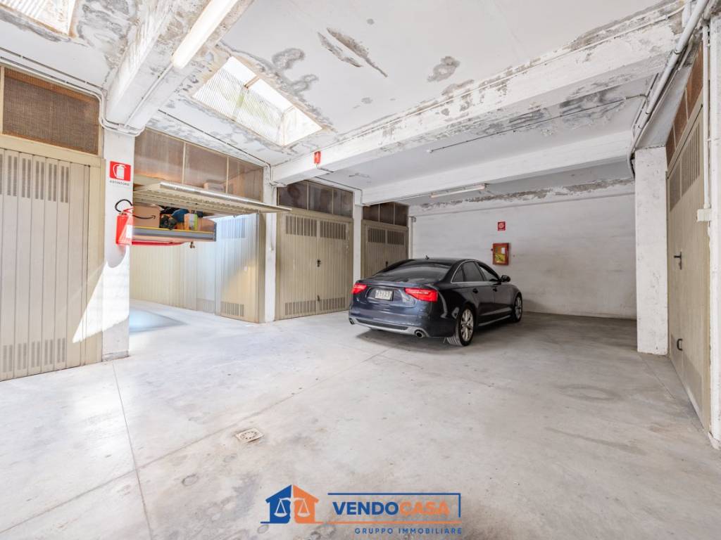 Box / garage a Taggia in Via Bent. Amilcare Nuvolone - Foto 5
