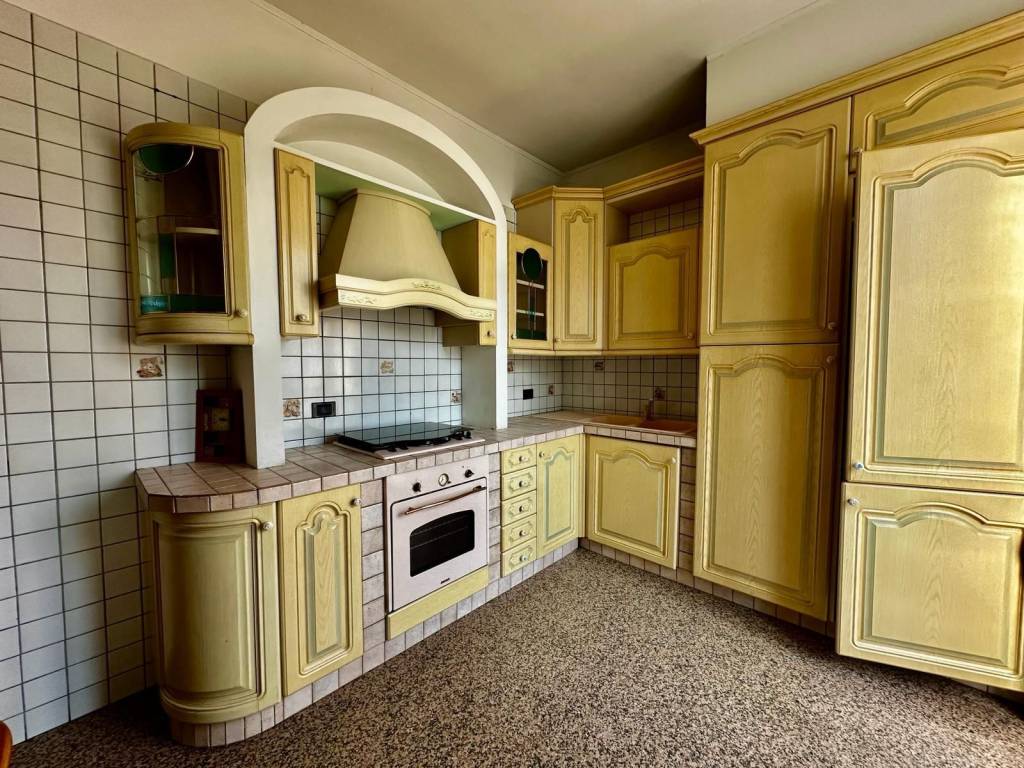 Appartamento a Oggiono in Via per Molteno - Foto 4