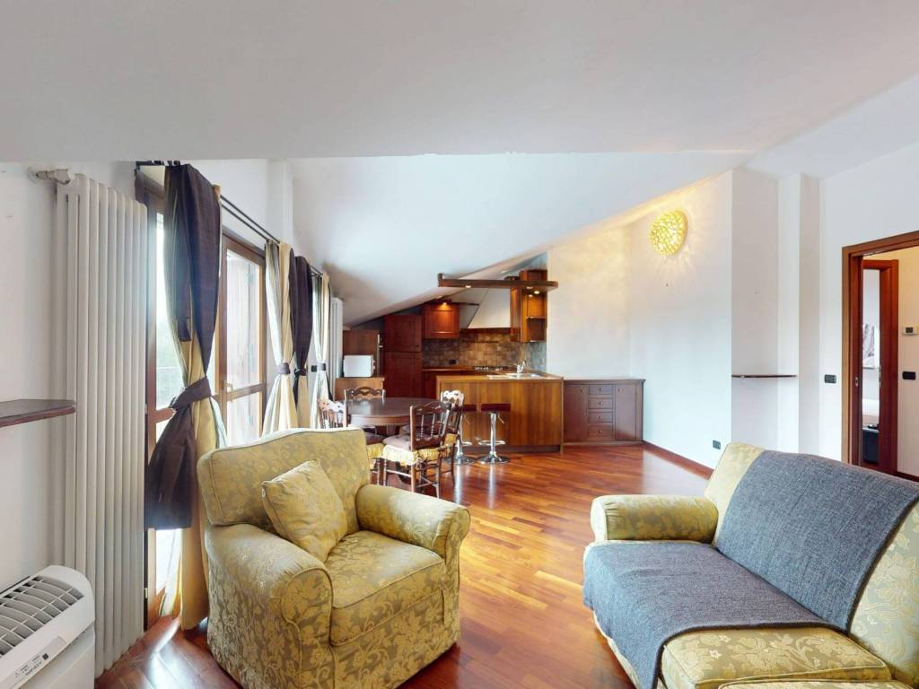 Appartamento a Besana in brianza in Via Camillo Benso di Cavour, 3 - Foto 4