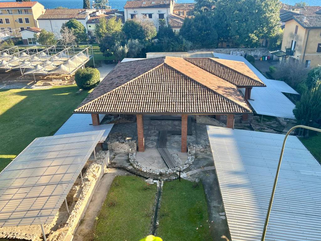 Appartamento a Desenzano del garda in Via Scavi Romani - Foto 4