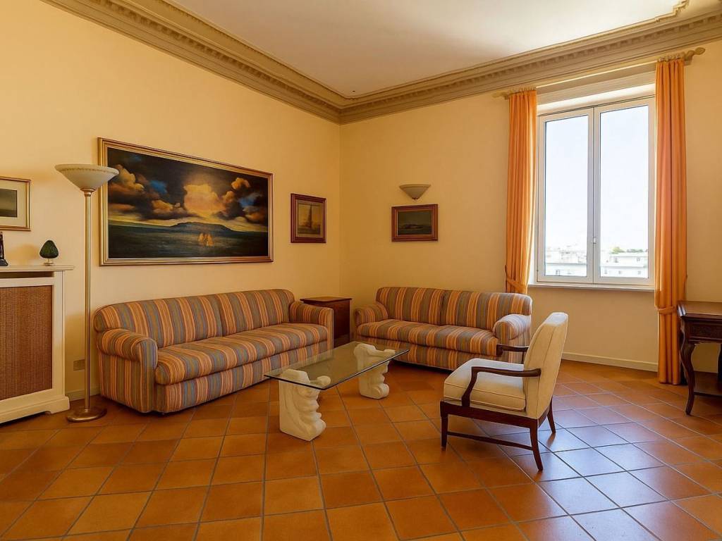 Appartamento a Napoli in Viale privato delle fiorentine a chiaia, 9 - Foto 2