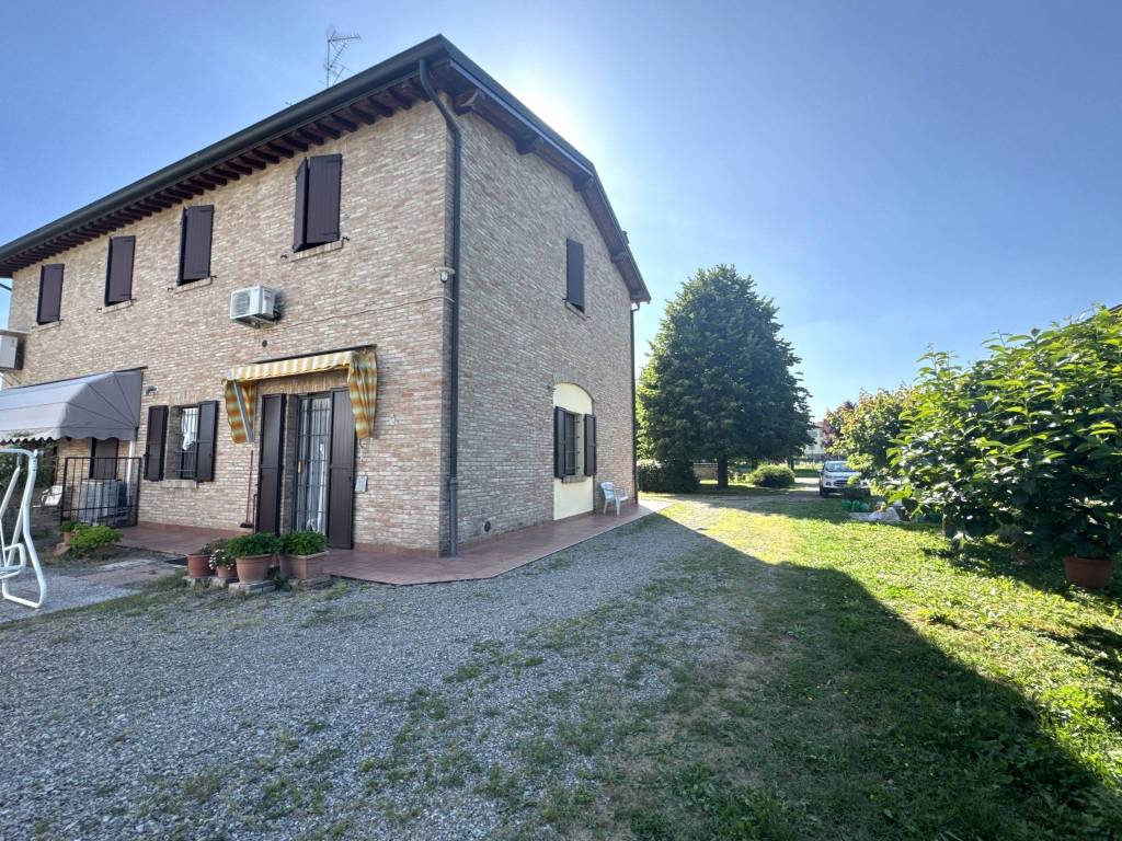 Villa a Soliera in Via Gambisa, 600 - Foto 2