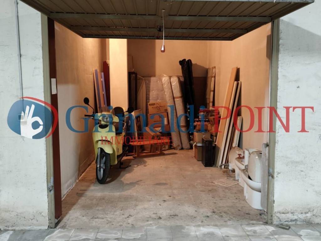 Box / garage a Lecce in Viale della libertà, 133 - Foto 2