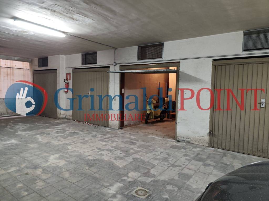 Box / garage a Lecce in Viale della libertà, 133 - Foto 3