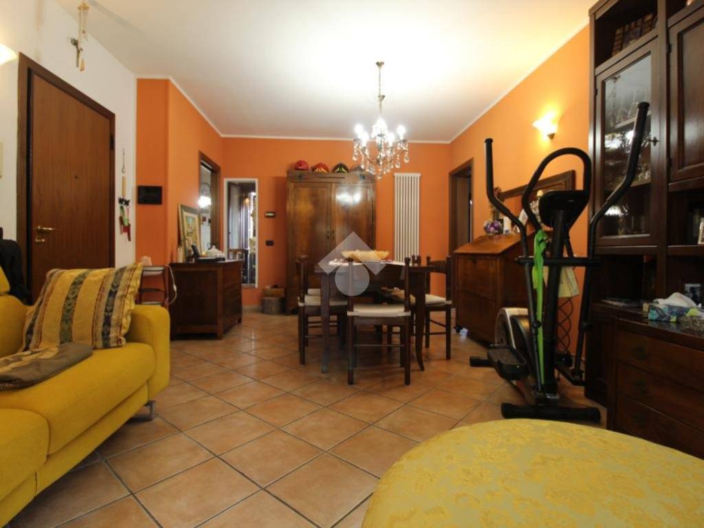 Appartamento a Cadelbosco di sopra in Via spallanzani, 11 - Foto 2