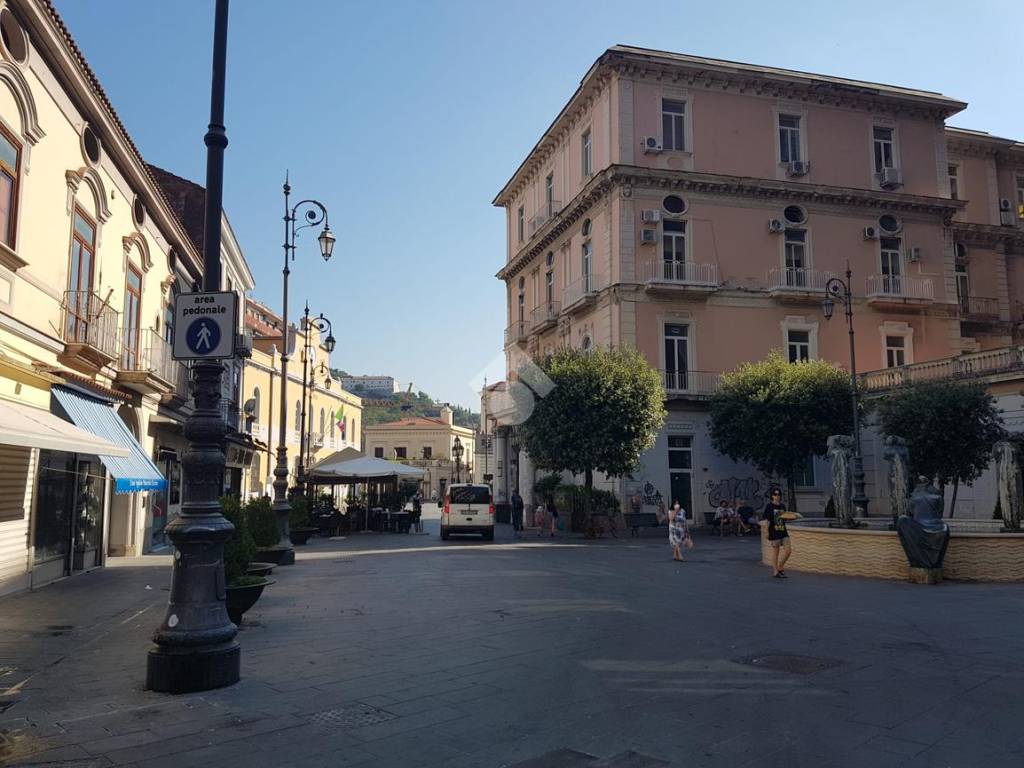 Appartamento a Nocera inferiore in Piazza Giovanni Amendola, 19 - Foto 5