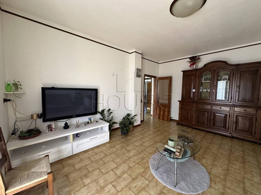 Appartamento a Umbertide in Via Verna - Foto 3