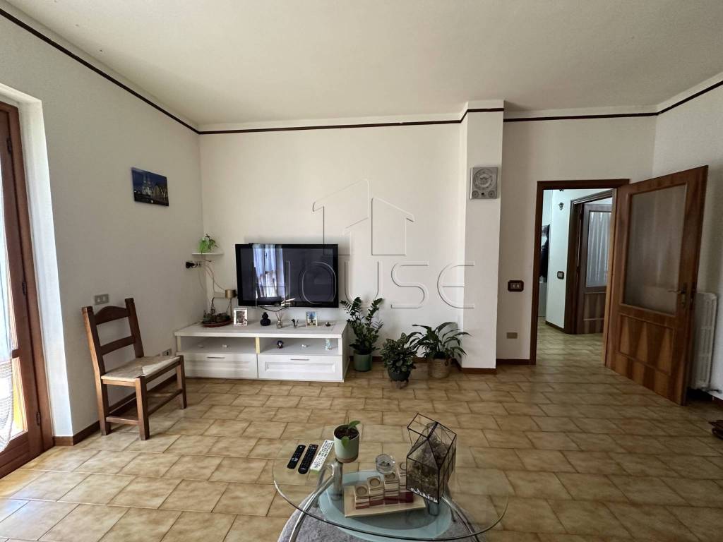 Appartamento a Umbertide in Via Verna - Foto 5