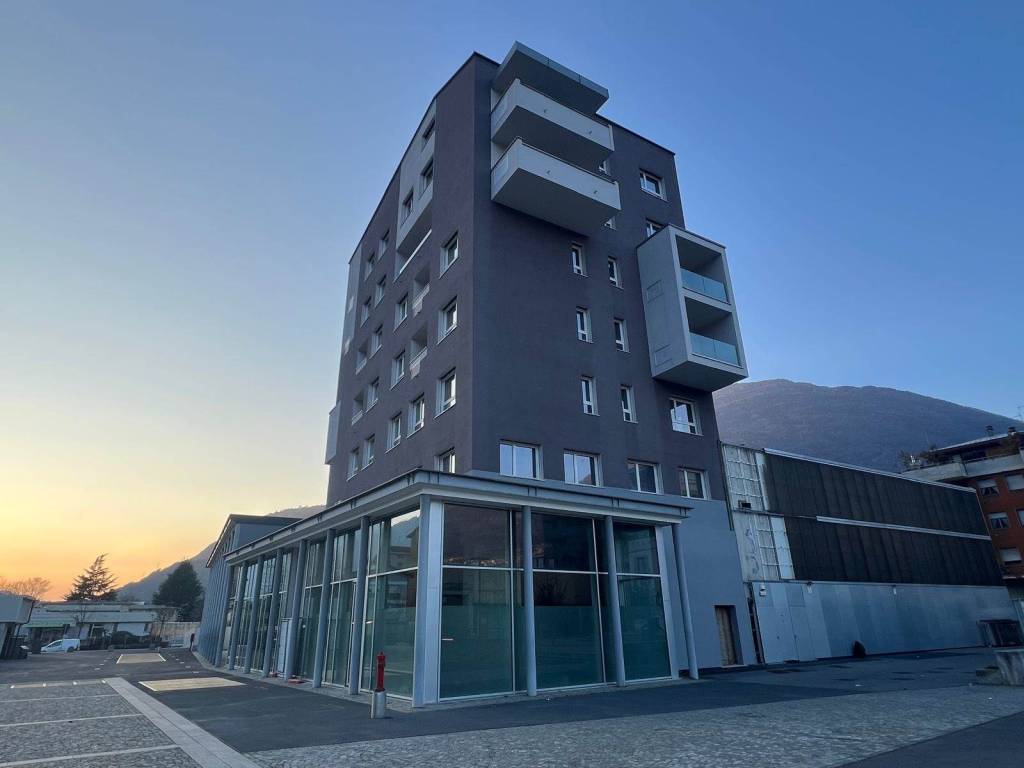 Appartamento a Sondrio in Piazza Carini - Foto 2