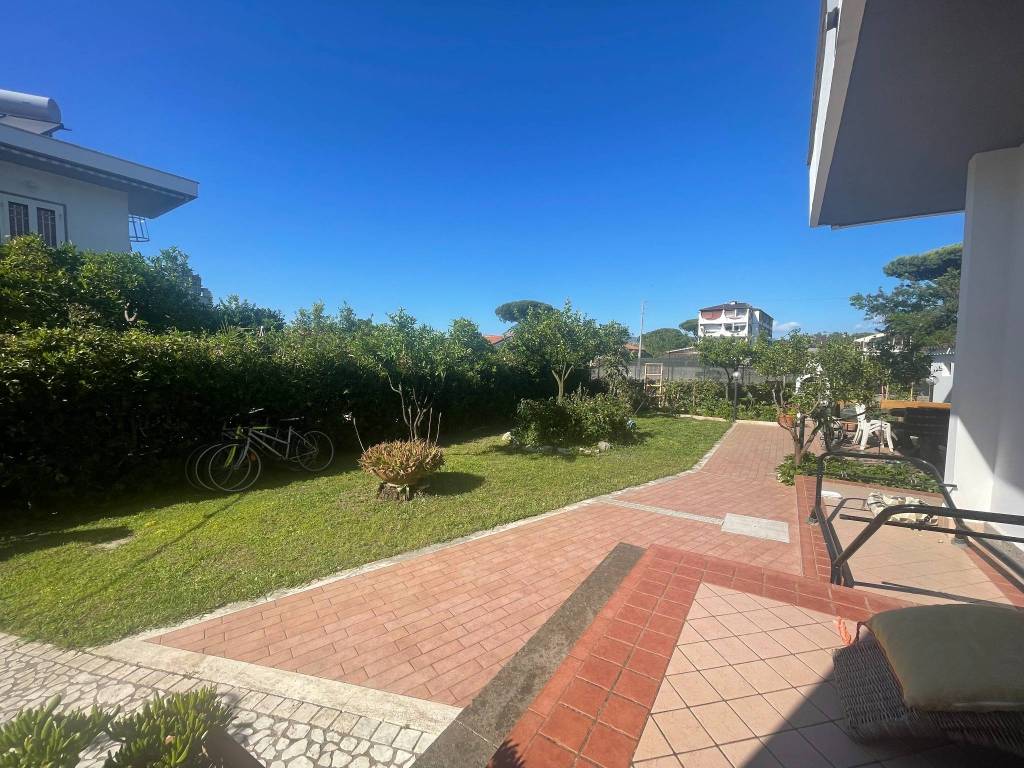 Villa a Terracina in Via Albasol-Weekend - Foto 3