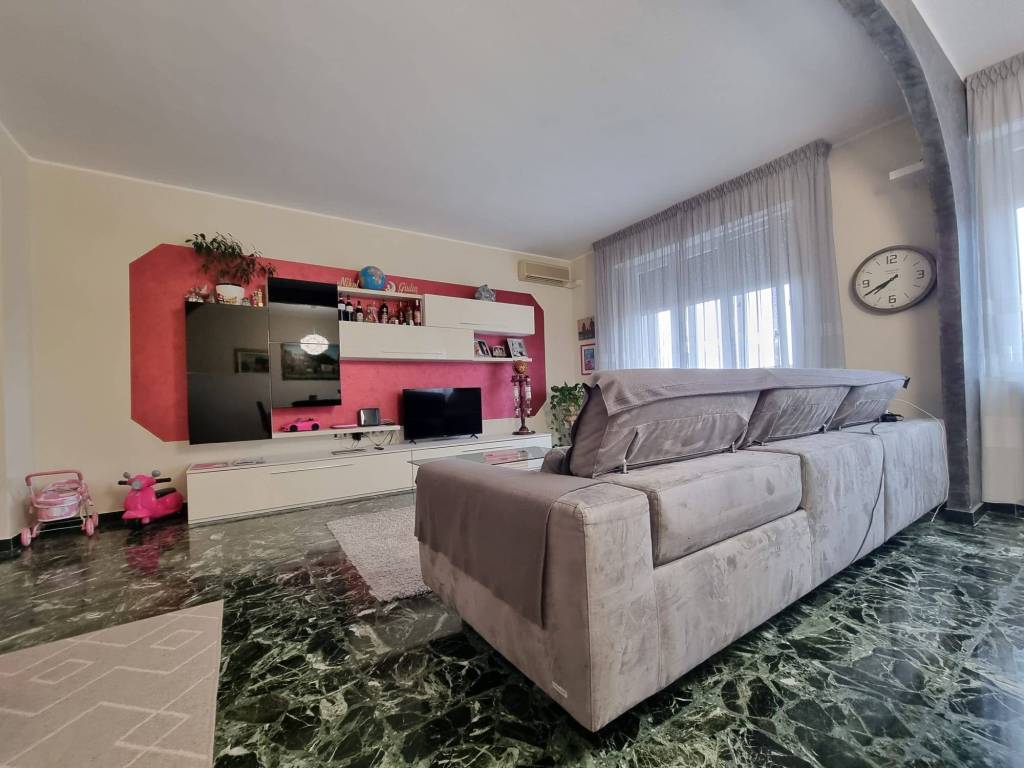 Appartamento a Casale monferrato in Via Oliviero Capello, 90 - Foto 2