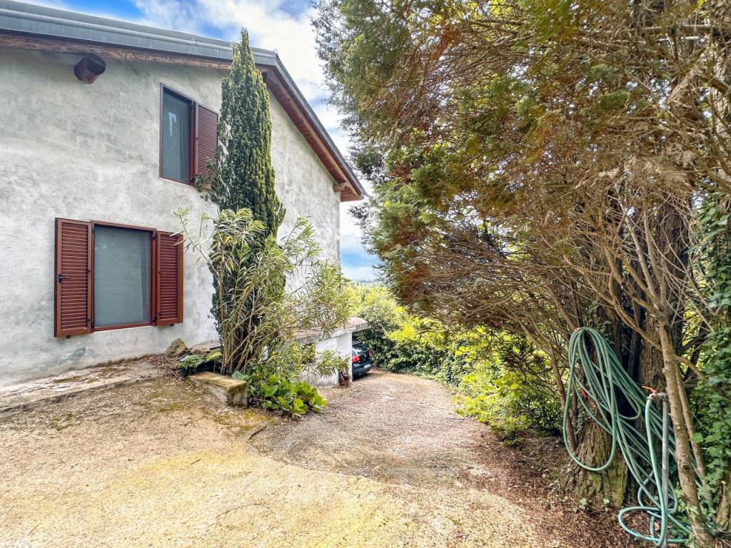 Villa a Varallo in Via Fratelli Varalli 3a - Foto 2