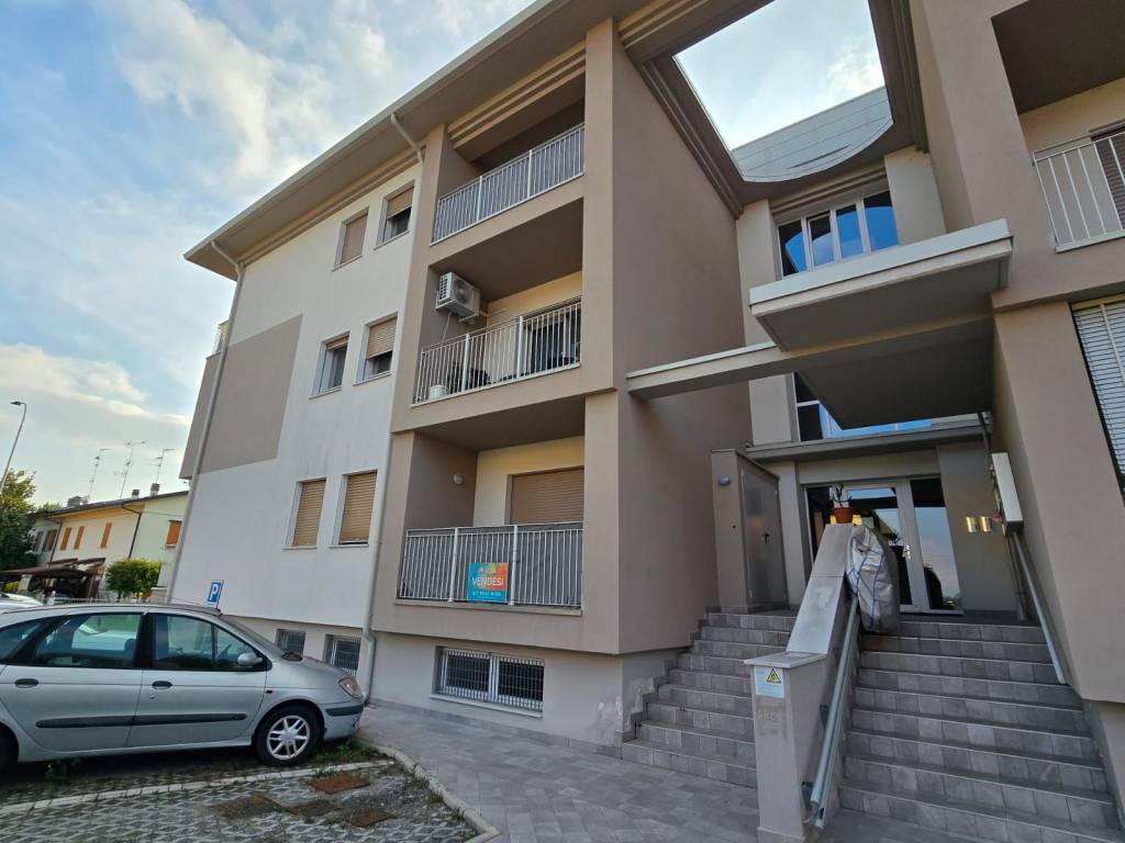 Appartamento a San felice sul panaro in Via Orazio Cavicchioni - Foto 2