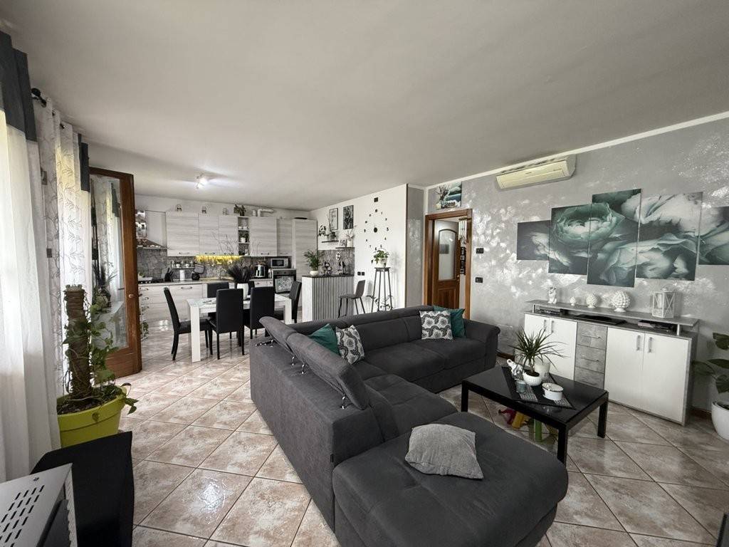 Appartamento a Montecchio maggiore in Via Emilio Comici, 28 - Foto 5