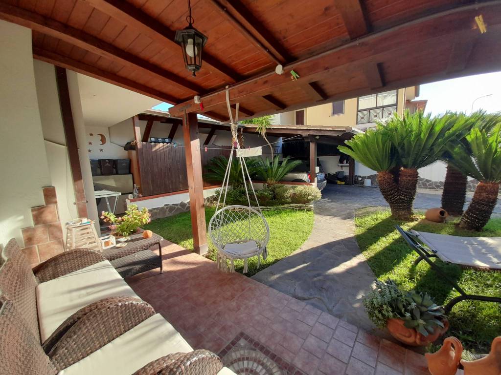 Villa a Terracina in Via Teodorico, 15 - Foto 3