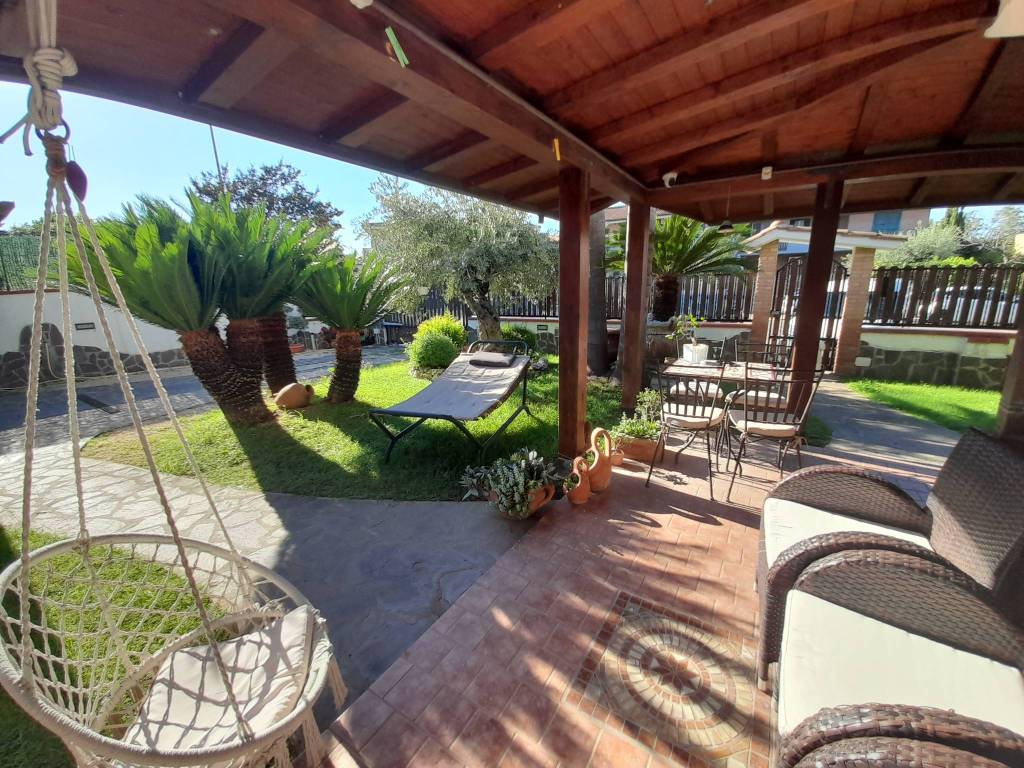 Villa a Terracina in Via Teodorico, 15 - Foto 4
