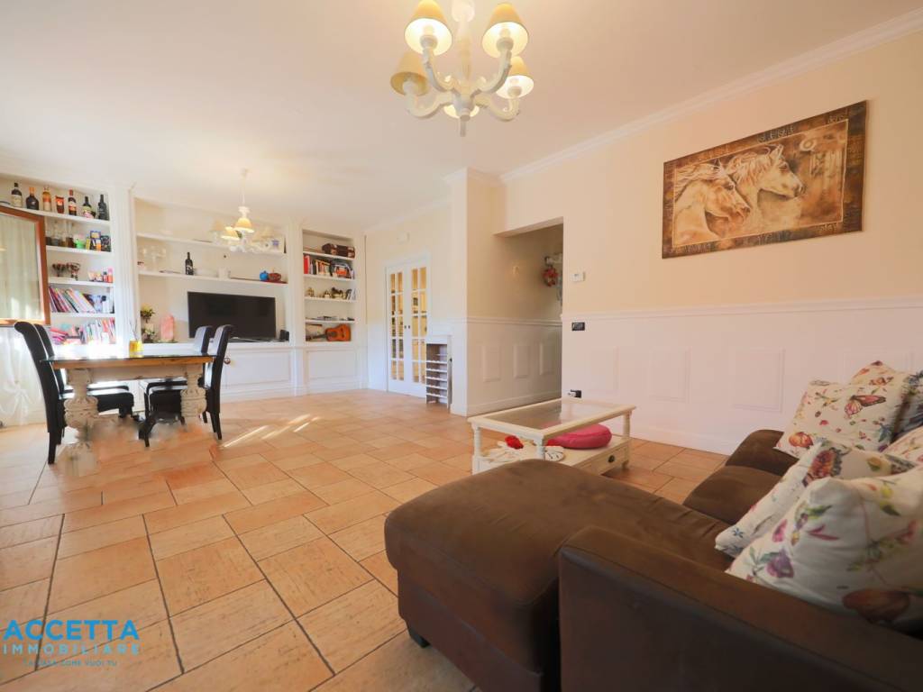 Villa a Taranto in Via Girasoli, 29 - Foto 4
