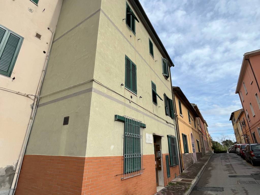Appartamento a Piombino in Via del Chiassatello - Foto 3