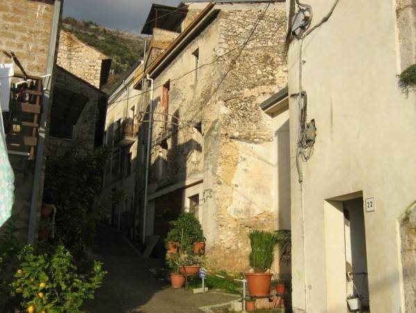 Casa indipendente a Roccasecca in Via Giovinazzi, 45 - Foto 3