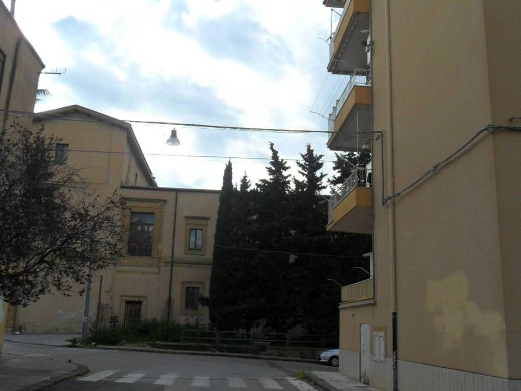 Appartamento a Caltanissetta in Piazza Santa Flavia - Foto 2