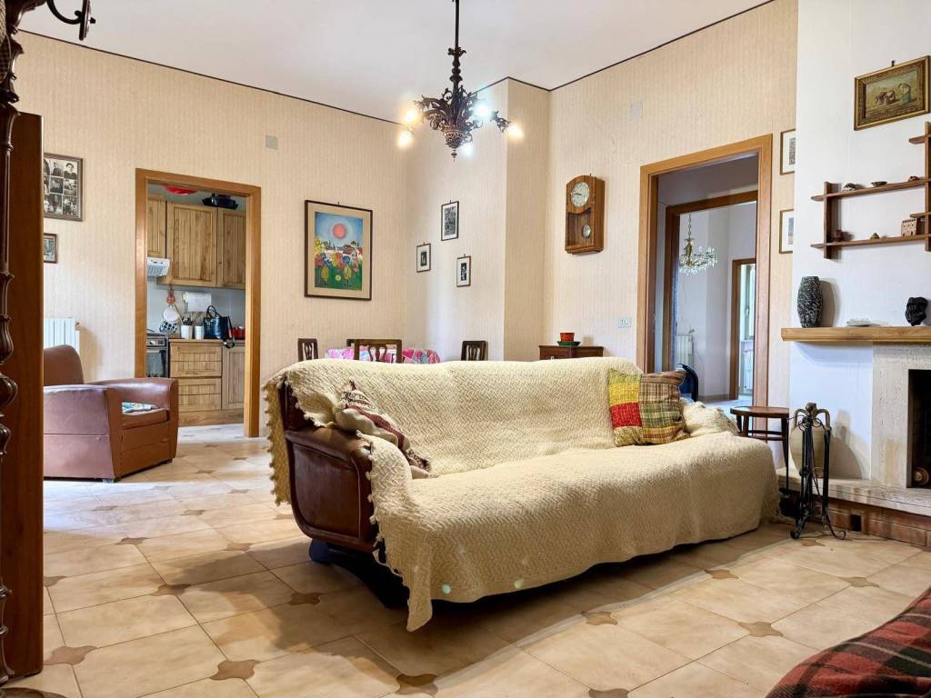 Appartamento a Castelluccio valmaggiore in VIA ELENA - Foto 2