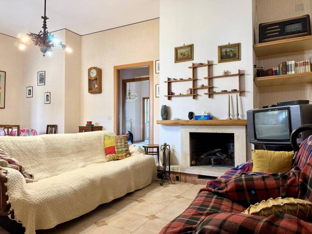 Appartamento a Castelluccio valmaggiore in VIA ELENA - Foto 3