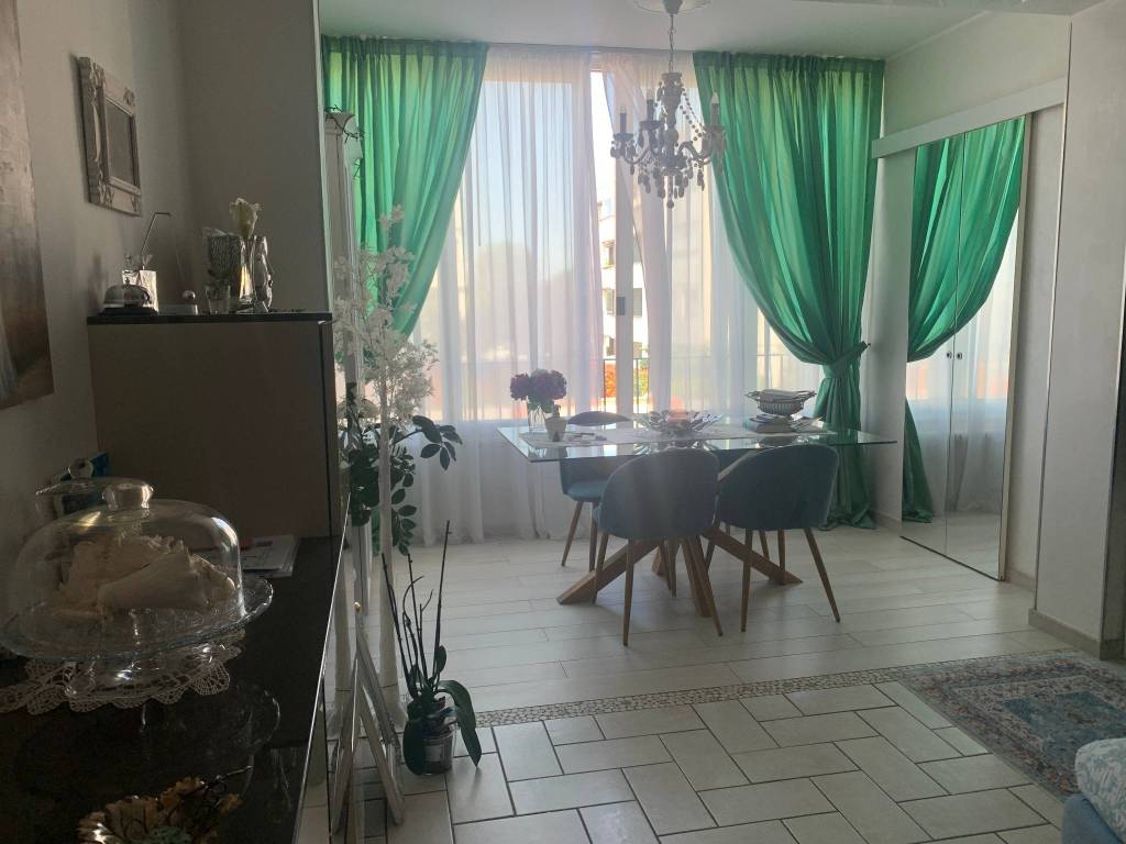 Appartamento a Riccione in Piazza Sandro Pertini - Foto 2