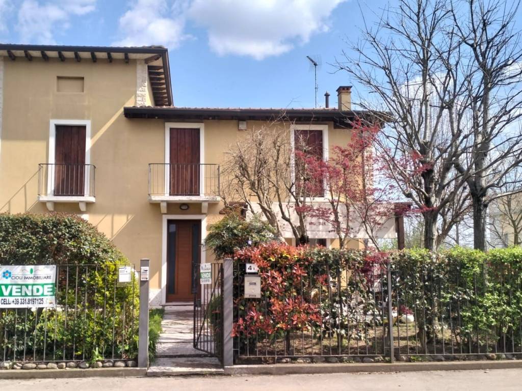 Villa a Montichiari in Via Sant'Antonio, 4 - Foto 2