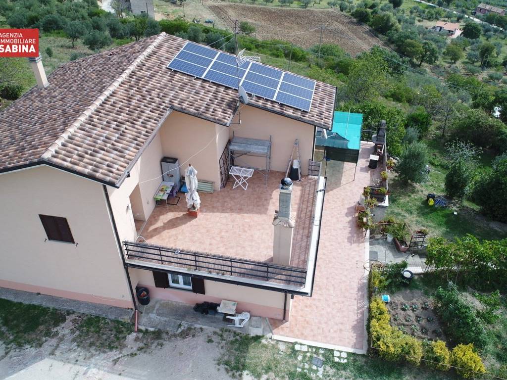 Villa a Salisano in Via Montefalcone - Foto 3