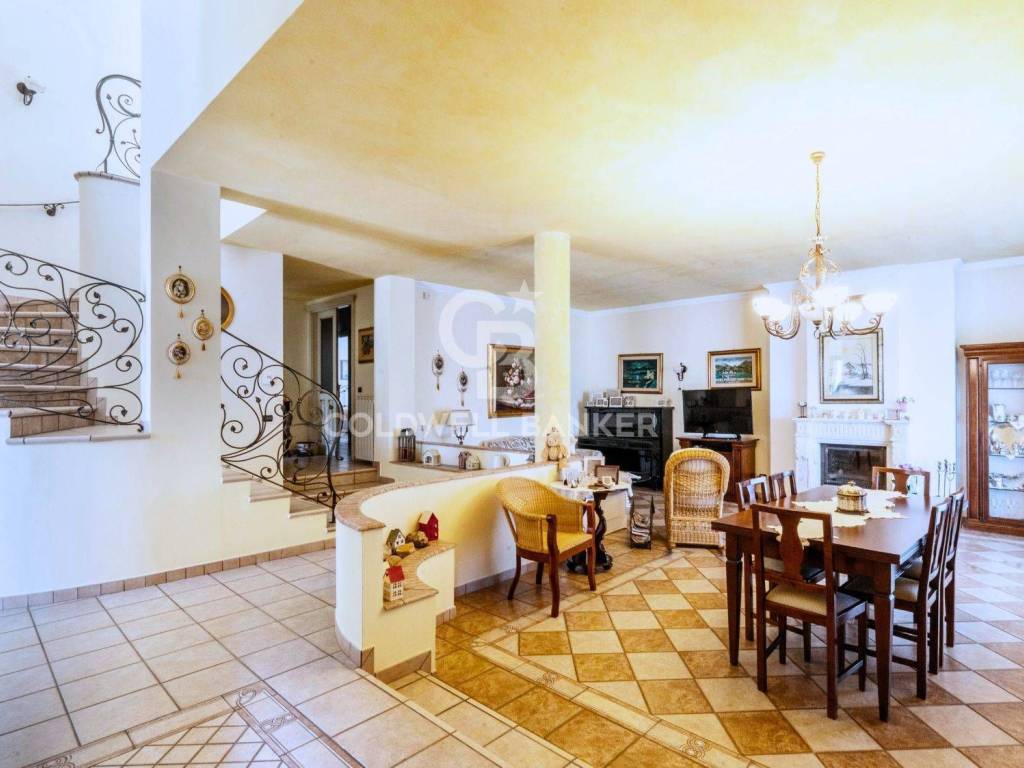 Villa a Neviano in Via Massimo D'Azeglio, 85 - Foto 4