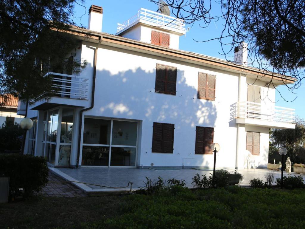 Villa a Colonnella in Contrada San Martino s.n.c - Foto 2
