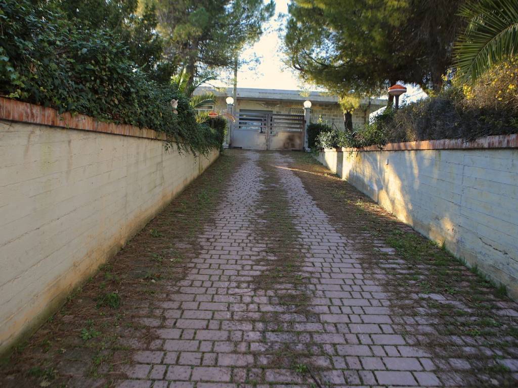 Villa a Colonnella in Contrada San Martino s.n.c - Foto 3
