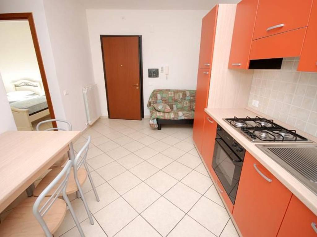 Appartamento a Alba adriatica in Via Leopardi, 19 - Foto 5