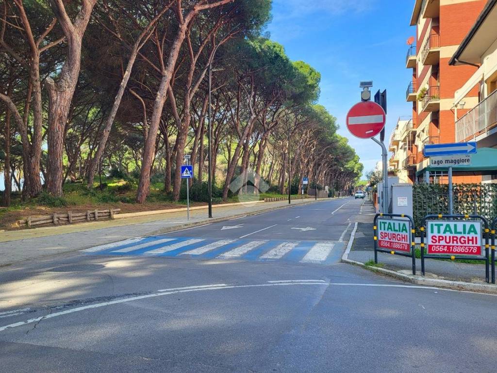 Casa indipendente a Follonica in Via Lago Maggiore - Foto 2