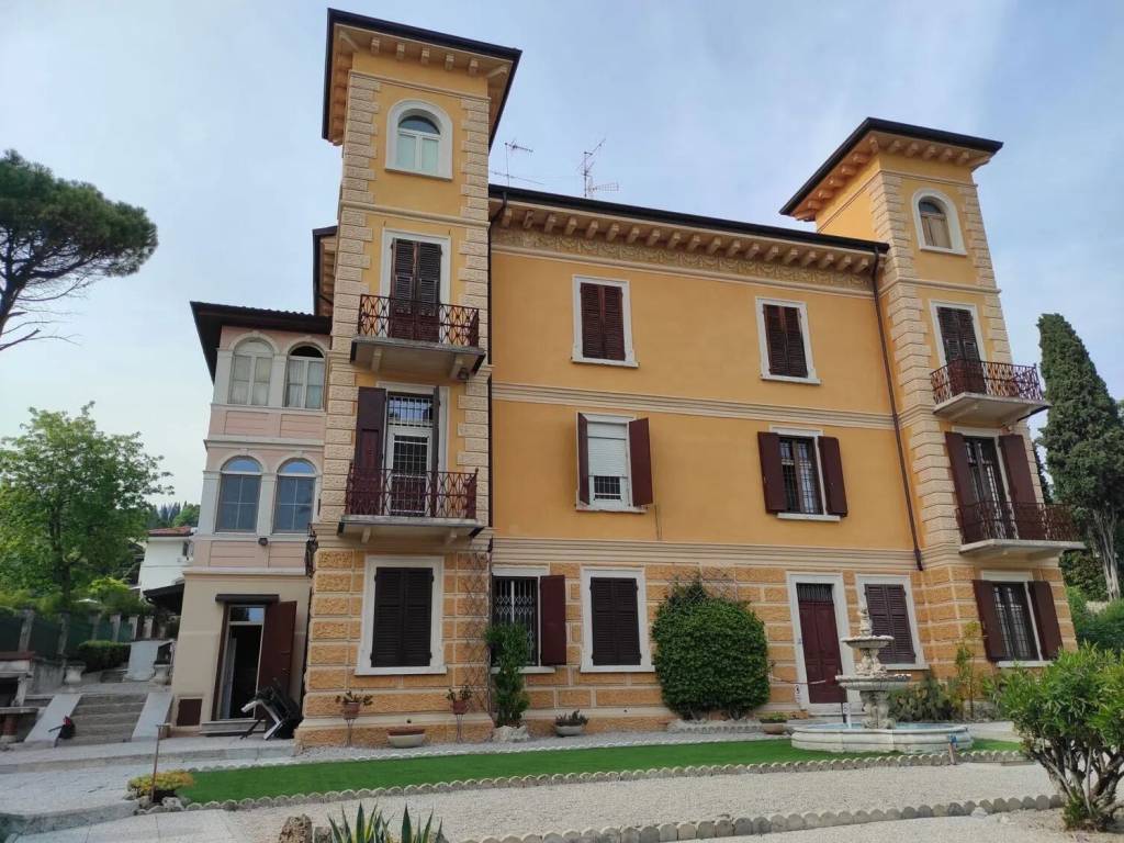 Villa a Gardone riviera in Via Cornella - Foto 2