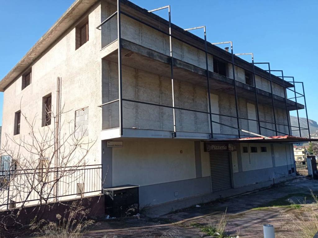 Palazzo / stabile a Belmonte mezzagno in Via Piersanti Mattarella, snc - Foto 2
