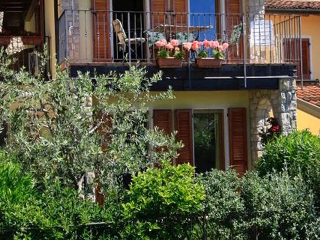Villa a Gardone riviera in Località Servè S.N.C. - Foto 2