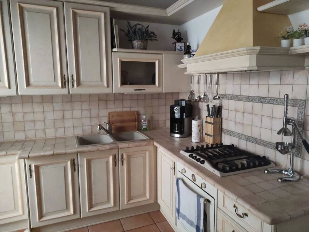 Villa a Gardone riviera in Località Servè S.N.C. - Foto 4