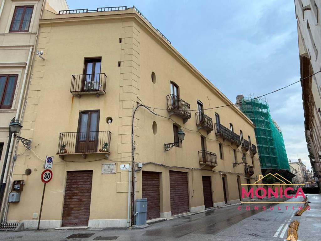 Appartamento a Trapani in Via Giuseppe Garibaldi, 3 - Foto 2