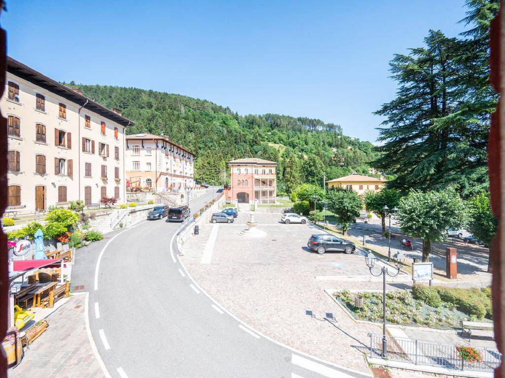 Immobile a Ferrara di monte baldo in albergo piazza general cantore, 5 - Foto 4
