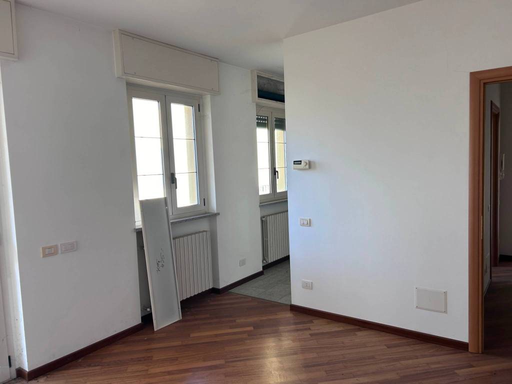 Appartamento a Jerago con orago in Via Giacomo Matteotti, 5 - Foto 3