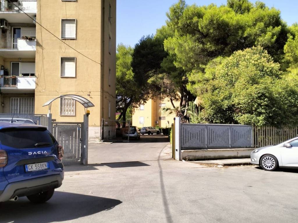 Appartamento a Taranto in Via Umberto Cagni, 2 - Foto 2
