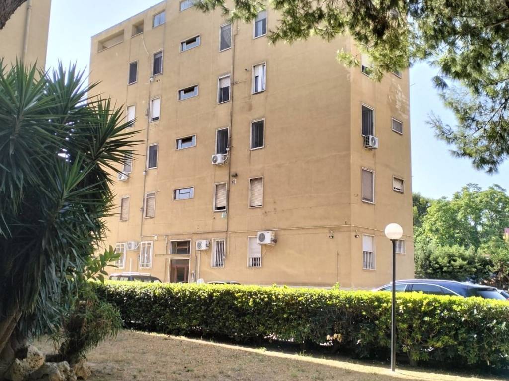Appartamento a Taranto in Via Umberto Cagni, 2 - Foto 4