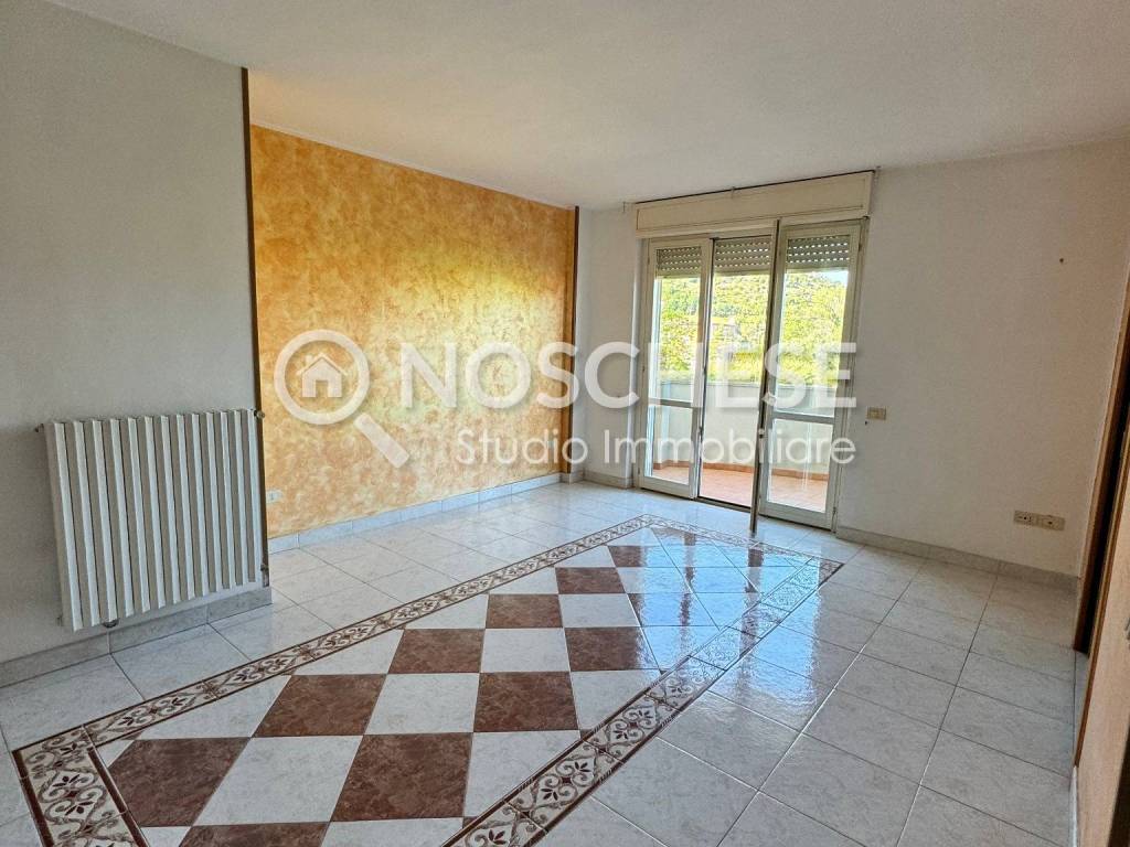 Appartamento a Salerno in Via Ostaglio - Foto 4