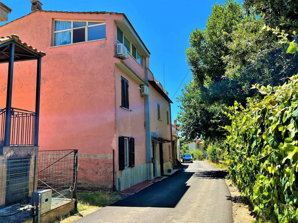 Villa a Fara in sabina in Via Montebello - Foto 3
